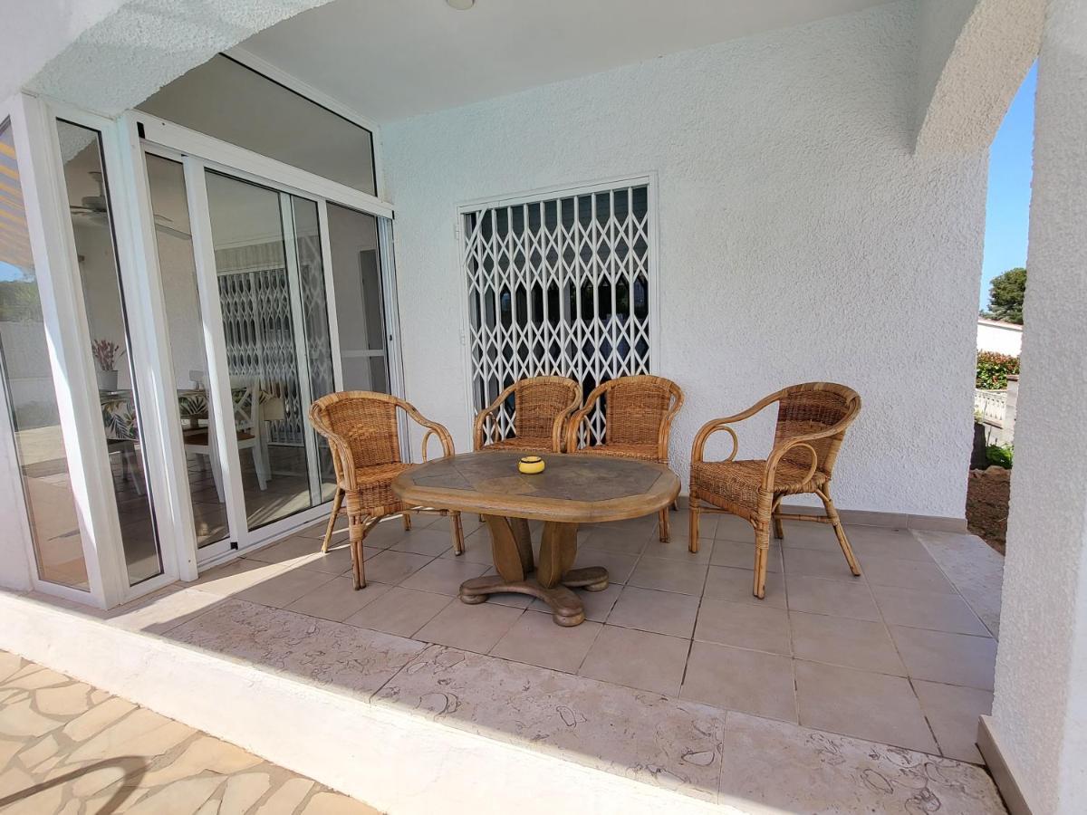 Torredembarra Cosy, Well Equipped House, 5 Min. From The Beach Exterior foto
